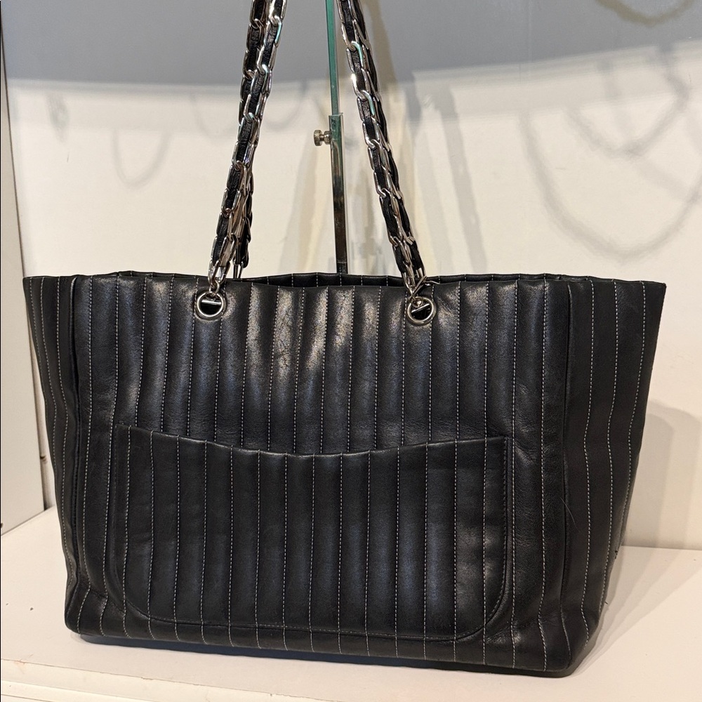 CHANEL Black Leather Tote with Chain Straps - Picture 5 of 10